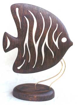 Скульптура из дерева прорезная рыба дуб